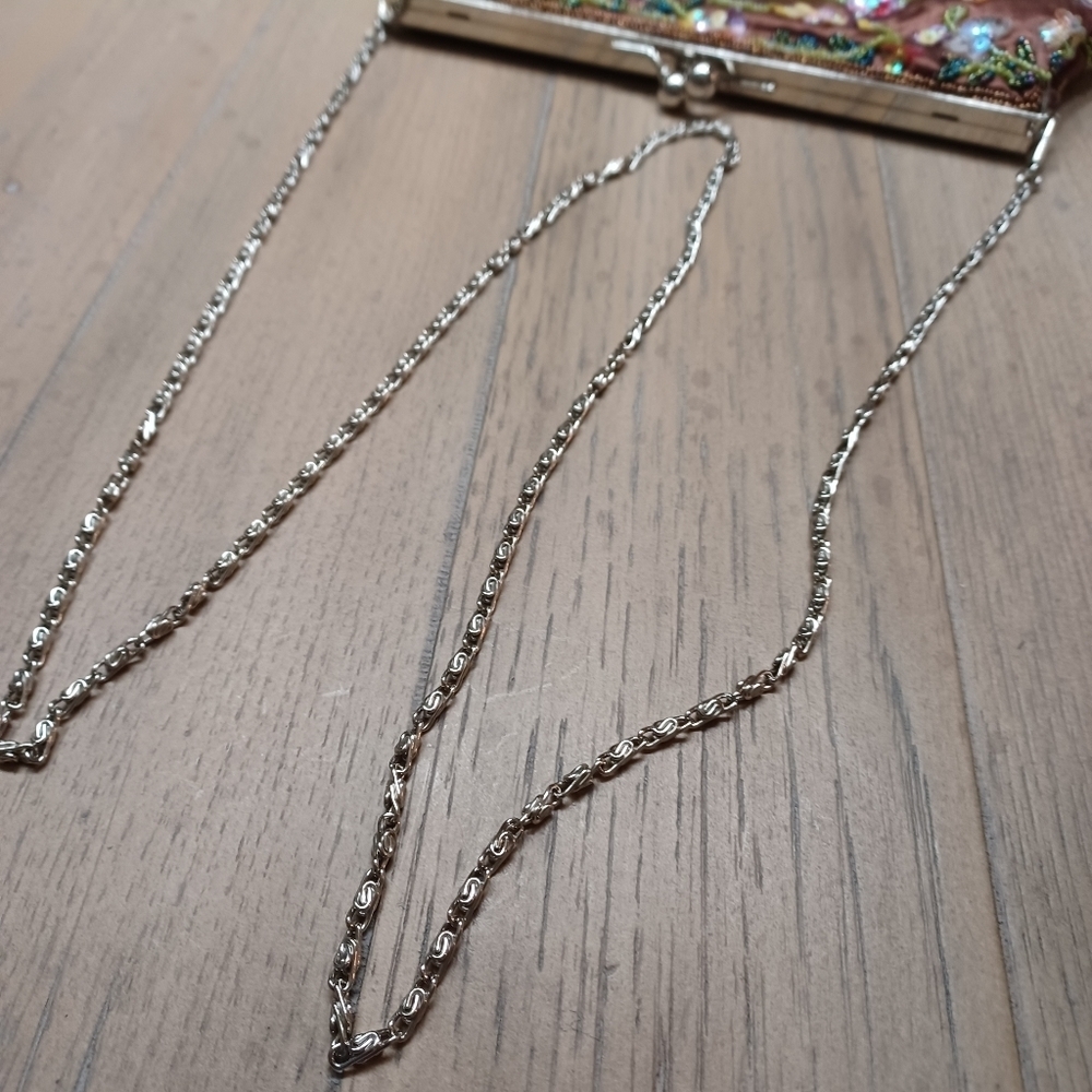 Gorgeous, Unique Vintage Max Mayer Sequin & Bead Clutch/Shoulder Bag - Picture 5 of 8